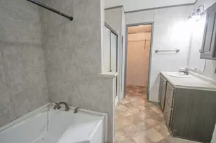 2801 County Rd 444, Angleton, TX 77515 - Photo 16