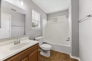 4918 Grasilla Dr, Houston, TX 77045 - Photo 8