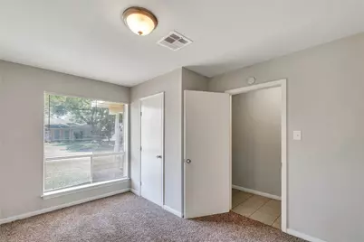 11862 S Evelyn Circle, Houston, TX 77071 - Photo 2