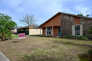 252 Bastrop St, Angleton, TX 77515 - Photo 6