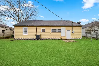 1130 17th Avenue N, Texas City, TX 77590 - Photo 12