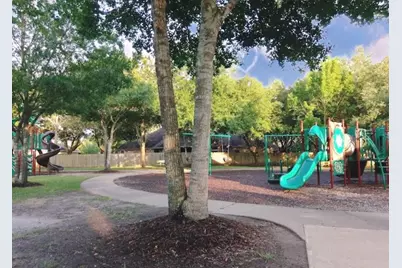 2827 Timber Briar Circle, Houston, TX 77059 - Photo 36