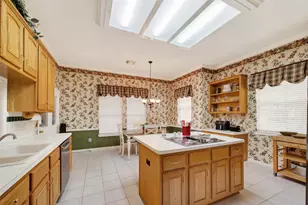 2827 Timber Briar Cir, Houston, TX 77059 - Photo 8