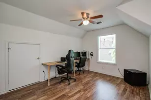 531 S 2nd St, La Porte, TX 77571 - Photo 40