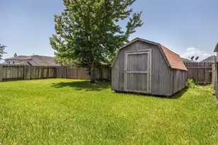 8315 Sycamore Ln, Baytown, TX 77523 - Photo 28