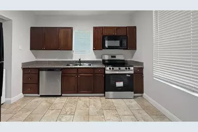 1314 27th Street, Galveston, TX 77550 - Photo 4