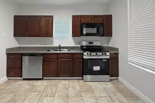 1314 27th St, Galveston, TX 77550 - Photo 4