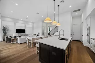 1661 Bingle Rd, Houston, TX 77055 - Photo 12