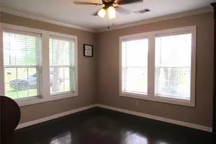 1013 Prairie Lea St, Brenham, TX 77833 - Photo 20
