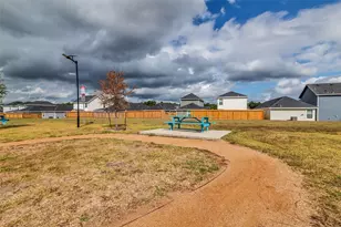 17006 Marie Vlg Dr, Conroe, TX 77306 - Photo 32
