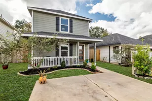 17006 Marie Vlg Dr, Conroe, TX 77306 - Photo 2