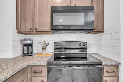 17006 Marie Village Drive, Conroe, TX 77306 - Photo 10