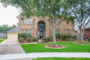 13938 Charterhouse Way, Sugar Land, TX 77498 - Photo 2