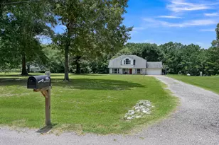 14909 Pine Tree Rd, Montgomery, TX 77356 - Photo 2