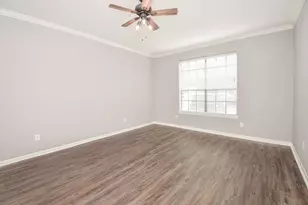 2255 Braeswood Park Dr, Houston, TX 77030 - Photo 16