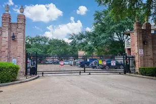 2255 Braeswood Park Dr, Houston, TX 77030 - Photo 34