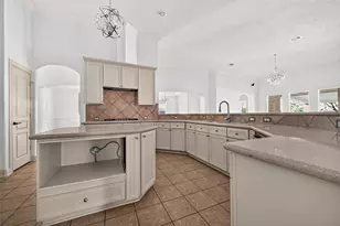 3831 Lakeridge Canyon Dr, Sugar Land, TX 77498 - Photo 14