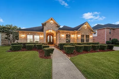 3831 Lakeridge Canyon Drive, Sugar Land, TX 77498 - Photo 2