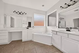 3831 Lakeridge Canyon Dr, Sugar Land, TX 77498 - Photo 32