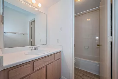 2750 Holly Hall Street #910, Houston, TX 77054 - Photo 26
