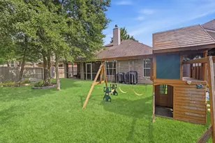 47 Delphinium Pl, The Woodlands, TX 77382 - Photo 32