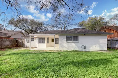 6227 Leaf Arbor Drive, Houston, TX 77092 - Photo 14