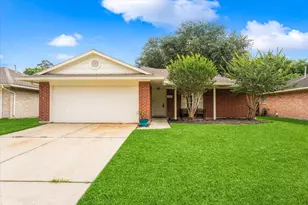 2307 Old Oak Ln, Houston, TX 77339 - Photo 2