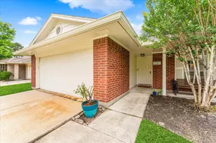 2307 Old Oak Ln, Houston, TX 77339 - Photo 4