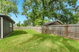 236 Prescott Dr, West Columbia, TX 77486 - Photo 28