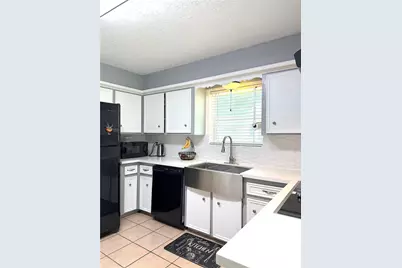 1402 Trailwood Village Drive, Houston, TX 77339 - Photo 8