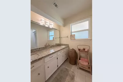 1402 Trailwood Village Drive, Houston, TX 77339 - Photo 16