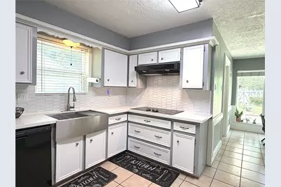 1402 Trailwood Village Drive, Houston, TX 77339 - Photo 6