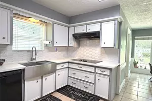1402 Trailwood Village Dr, Houston, TX 77339 - Photo 6