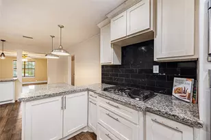 6825 Appleton St, Houston, TX 77022 - Photo 14