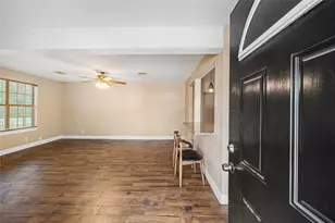6825 Appleton St, Houston, TX 77022 - Photo 4
