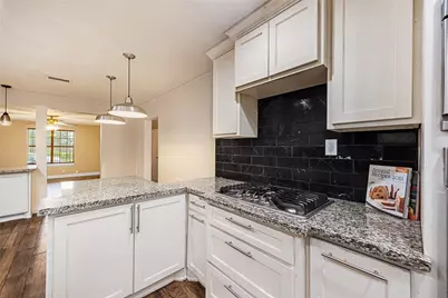 6825 Appleton Street, Houston, TX 77022 - Photo 14