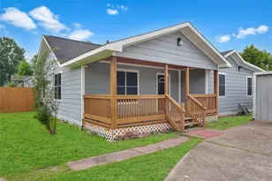 6825 Appleton St, Houston, TX 77022 - Photo 2