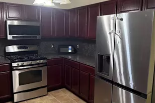 1330 Reedpoint Dr, Houston, TX 77090 - Photo 6
