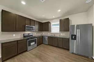 4274 McGregor Blf Ln, Conroe, TX 77304 - Photo 4