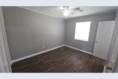 10806 Safeguard Street, Houston, TX 77047 - Photo 8