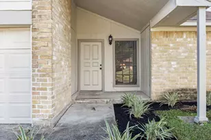 5602 Bridgegate Dr, Spring, TX 77373 - Photo 2
