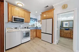 208 Coconut St, Tiki Island, TX 77554 - Photo 22