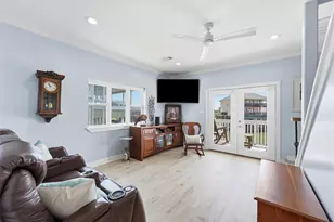 208 Coconut St, Tiki Island, TX 77554 - Photo 20