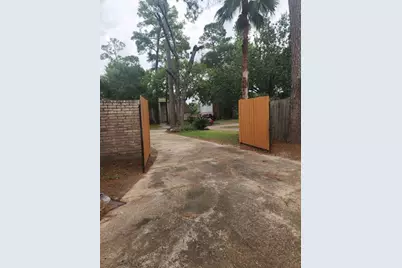 18023 Bambriar Drive, Houston, TX 77090 - Photo 12