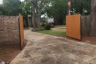 18023 Bambriar Dr, Houston, TX 77090 - Photo 12