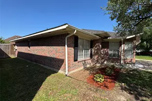 12435 Chalmette St, Houston, TX 77015 - Photo 6