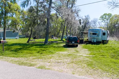 329 County Road 472, Sweeny, TX 77480 - Photo 22
