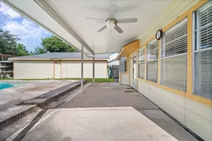 12235 Alston Dr, Meadows Place, TX 77477 - Photo 24