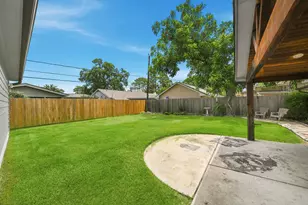 10306 Metronome Dr, Houston, TX 77043 - Photo 20