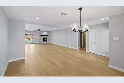 10306 Metronome Drive, Houston, TX 77043 - Photo 18